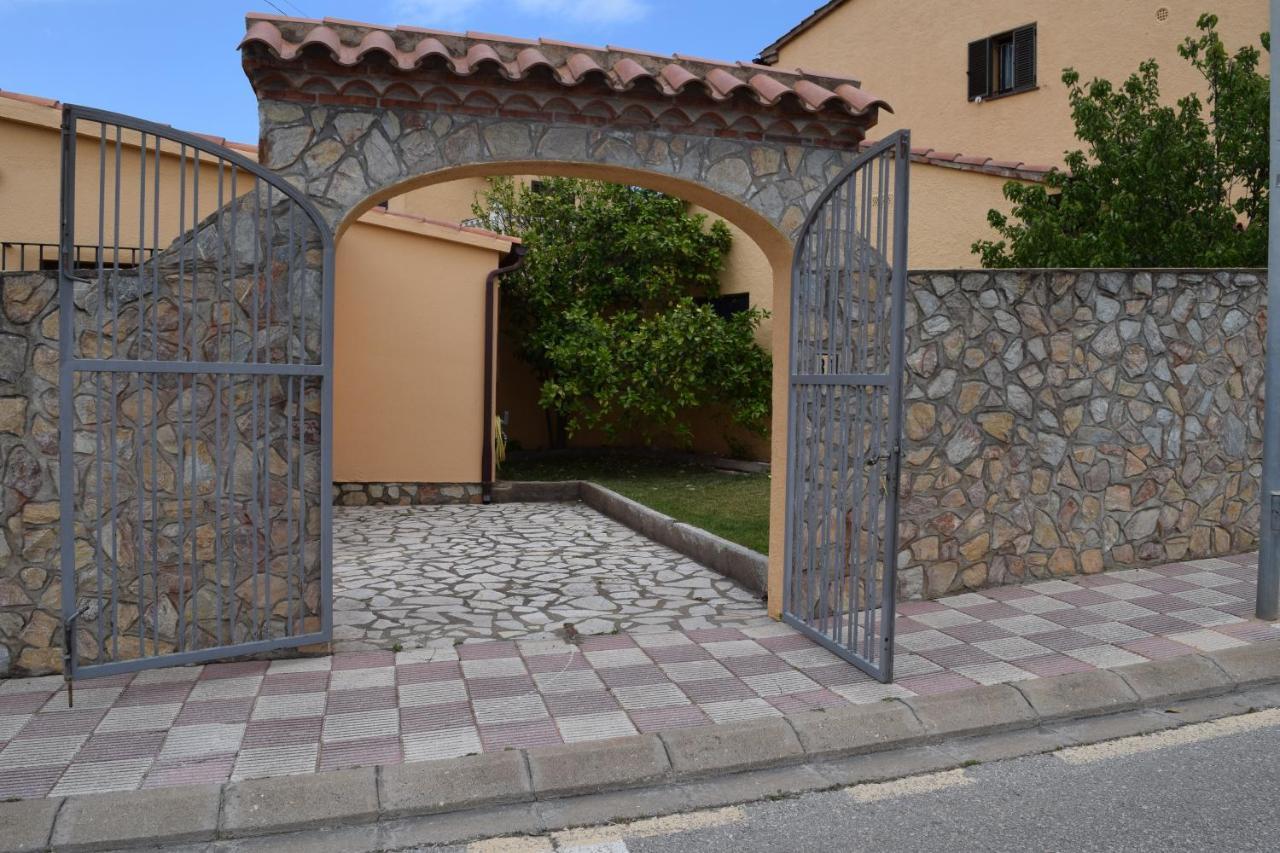 Casa L'Escala 30 Villa Bagian luar foto